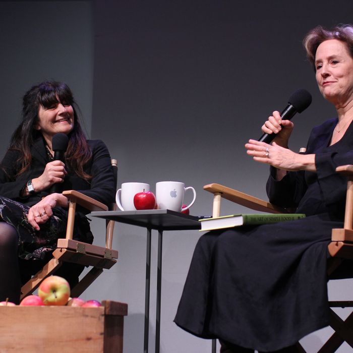 Of course Alice Waters brought Greenmarket apples to her Apple store event.