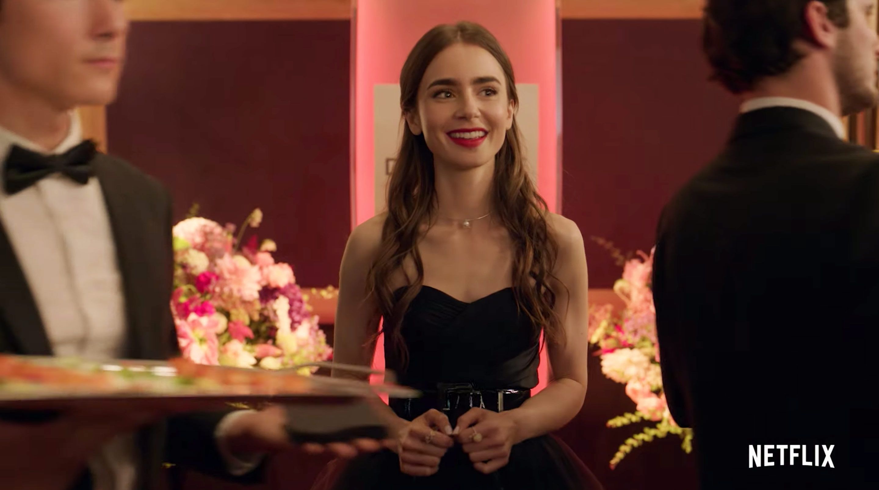 Netflix released an 'Emily in Paris' season 2 trailer