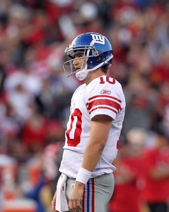 SAN FRANCISCO, CA - NOVEMBER 13: Eli Manning #10 of the New York Giants reacts after the Giants turned the ball over on downs in the final minute of their loss to the San Francisco 49ers at Candlestick Park on November 13, 2011 in San Francisco, California. (Photo by Ezra Shaw/Getty Images)