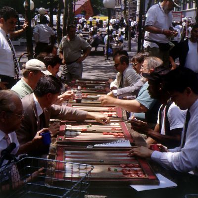 USA - New York Manhattan: Backgammon players at Liberty Plaza / Financial District (Downtown)