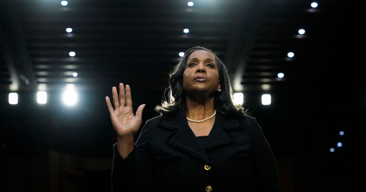Is It Legal for Donald Trump to Fire Fed Governor Lisa Cook?