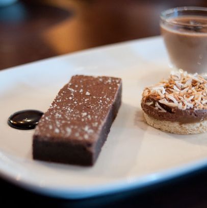 咸布朗尼和萨摩亚饼干的解释。