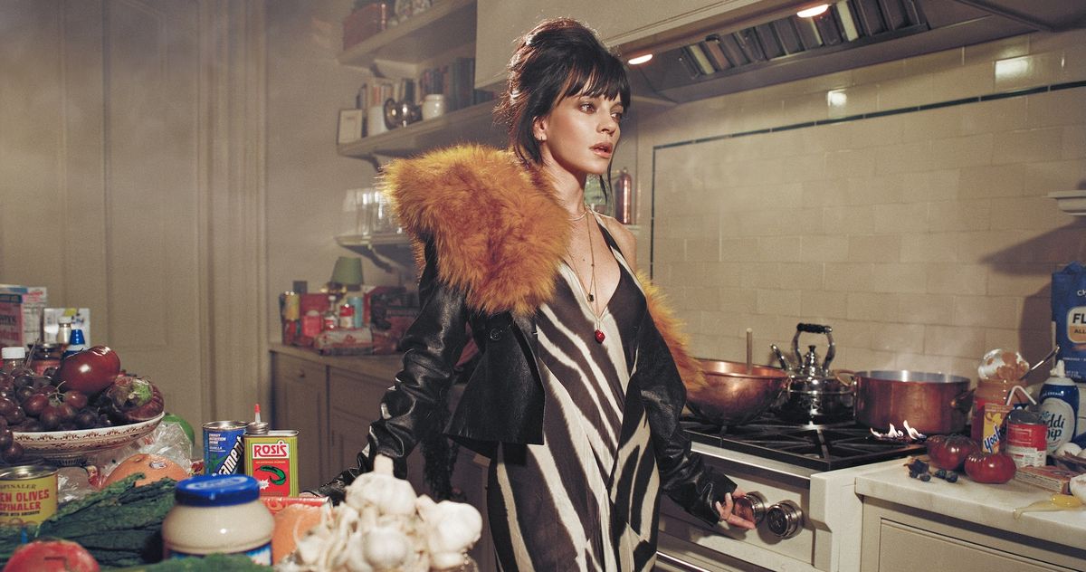 Lily Allen Airs Him Out on West End Girl