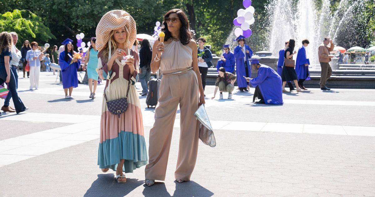 In Defense of Carrie’s Hat
