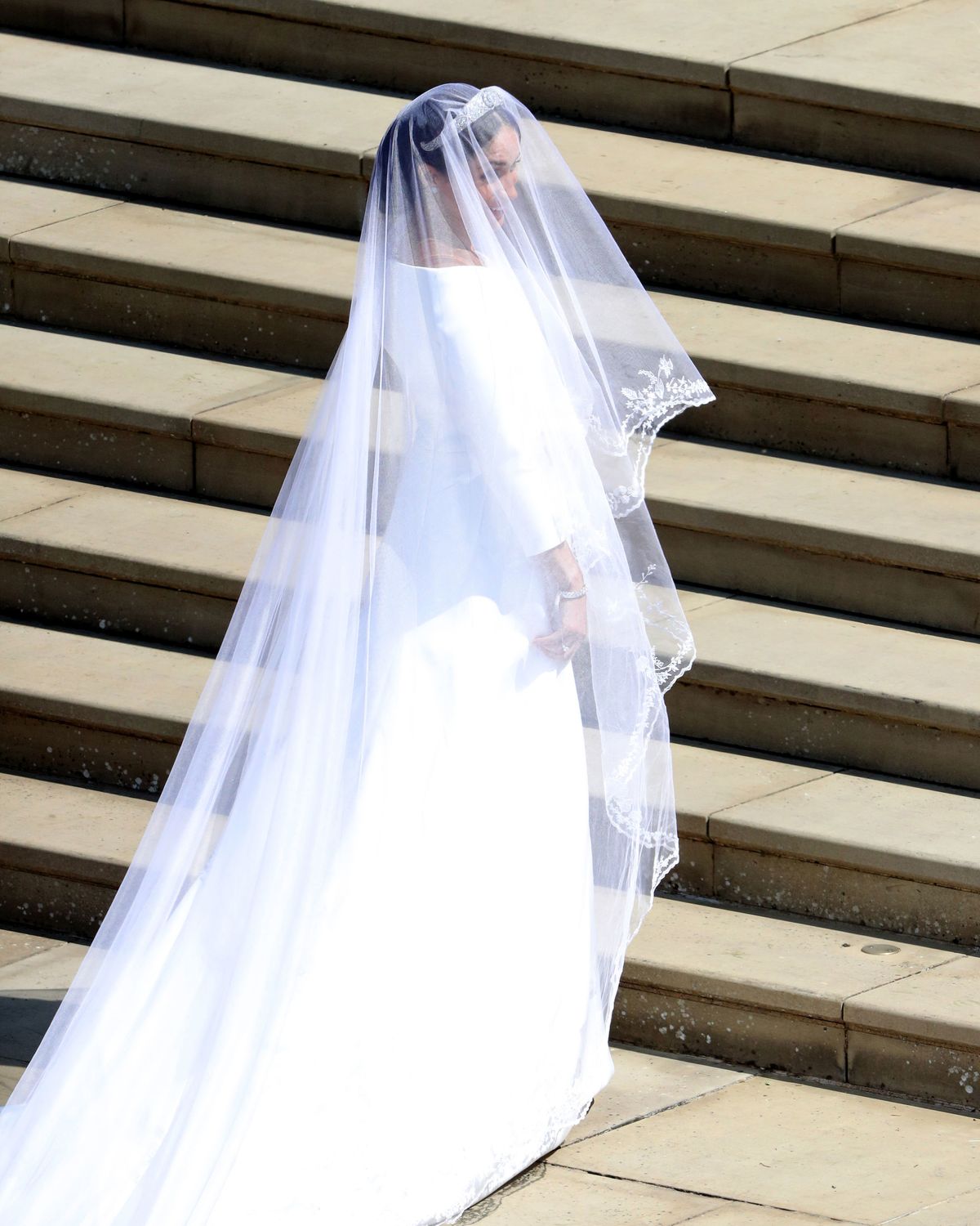 meghan markle wedding dress dupe