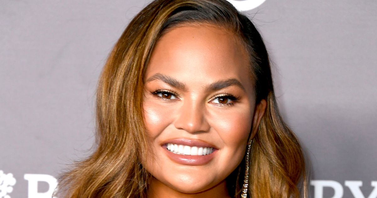 Chrissy Teigen Is Having Her Breast Implants Removed 