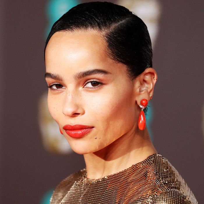 zoe kravitz red lipstick