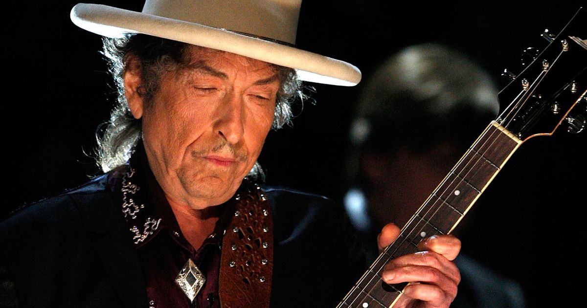 鮑勃迪倫 (Bob Dylan) 不再躲藏，成為 2017 年螢火蟲節的頭條新聞