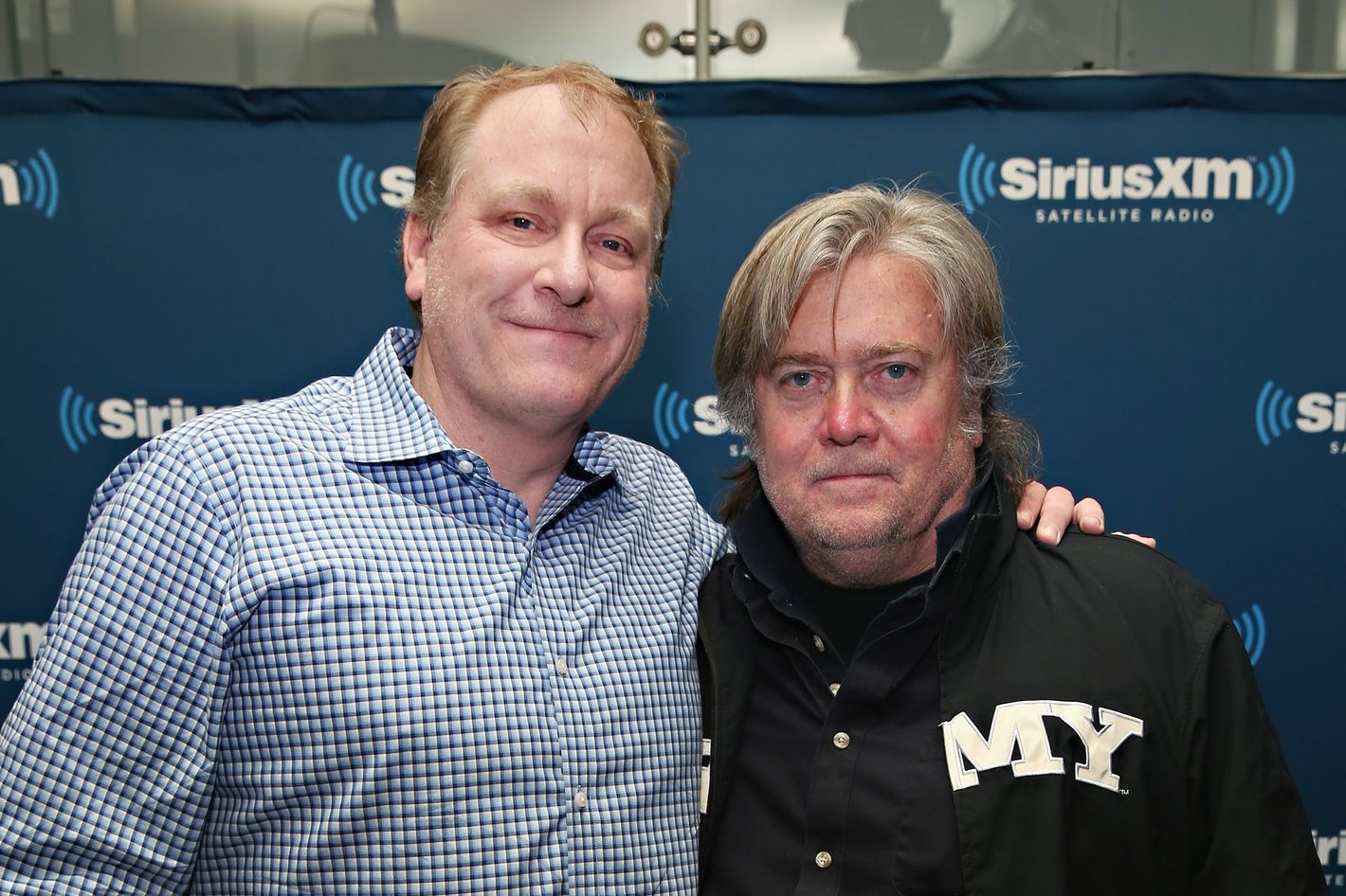 Ex-pitcher Curt Schilling joins Breitbart.com ahead of possible