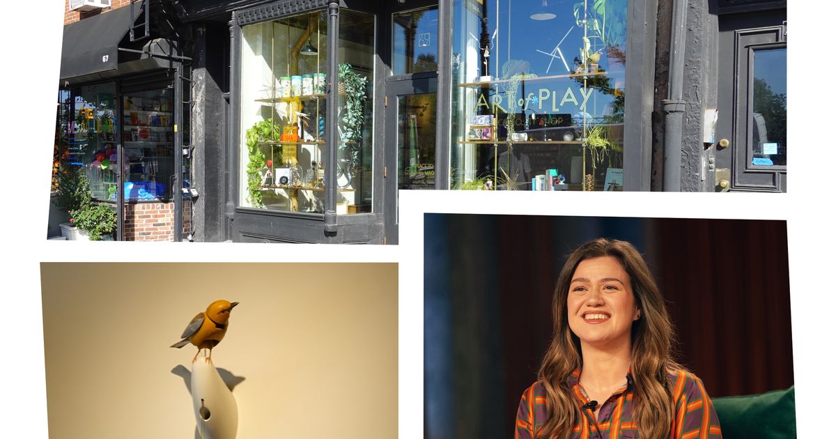 Kelly Clarkson's Impact on Local Business in Brooklyn Heights