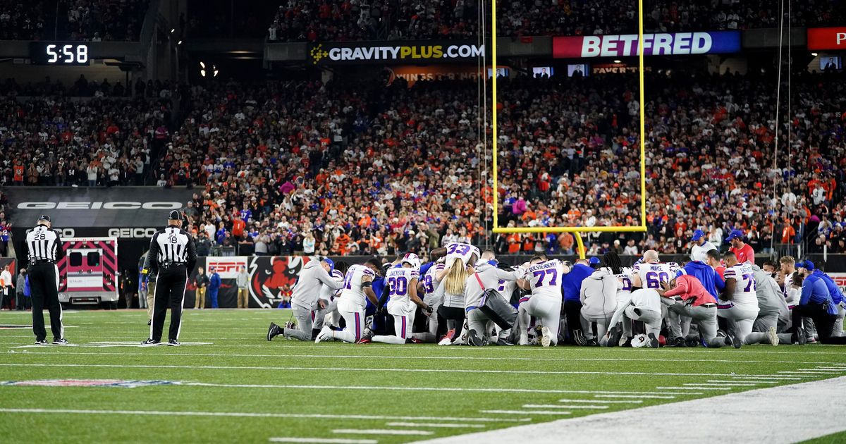 Explainer: What Happened to Buffalo Bills Player Damar Hamlin?, Chicago  News