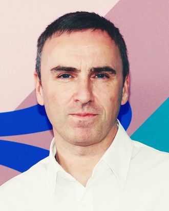 Fashion designer Raf Simons shutters his influential label