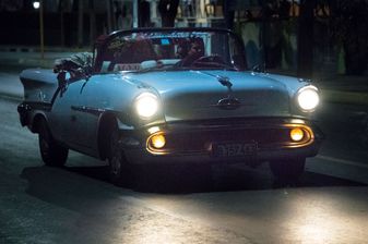 Convertible Oldsmobile, Old obsolete American cars in action