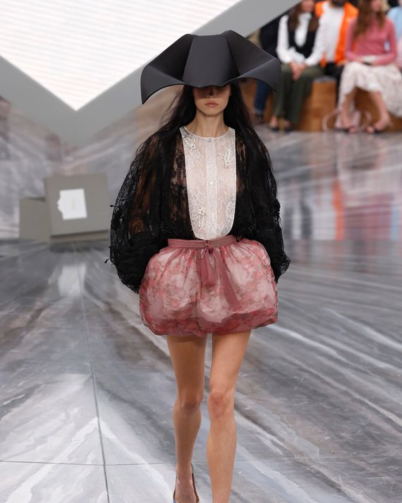 Christian Dior: Runway - Paris Fashion Week - Womenswear Spring/Summer 2026