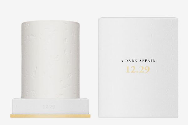 12.29 A Dark Affair Candle