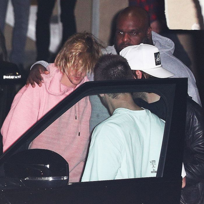 Justin Bieber Distraught After Selena Gomez S Breakdown