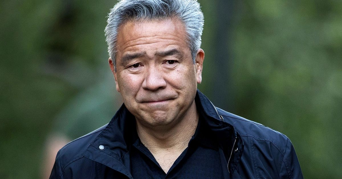 Warner Bros. Chairman & CEO Kevin Tsujihara Stepping Down Amid Alleged Sex  Scandal – Deadline