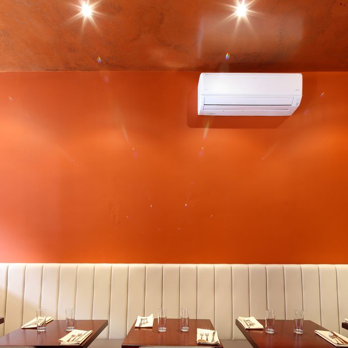 https://pyxis.nymag.com/v1/imgs/896/dac/d608a87dfd2d2879e253ef5904c2a27869-20-cafeblossom.jpg