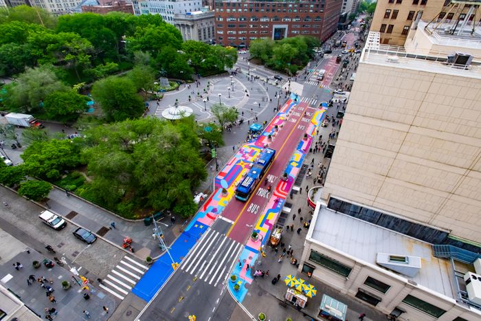 The 14th Street busway at Union Square South in its current painted-on incarnation.