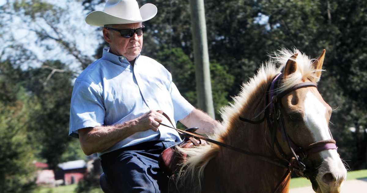 Frank Rich: Roy Moore and the Trumpist Takeover of the GOP