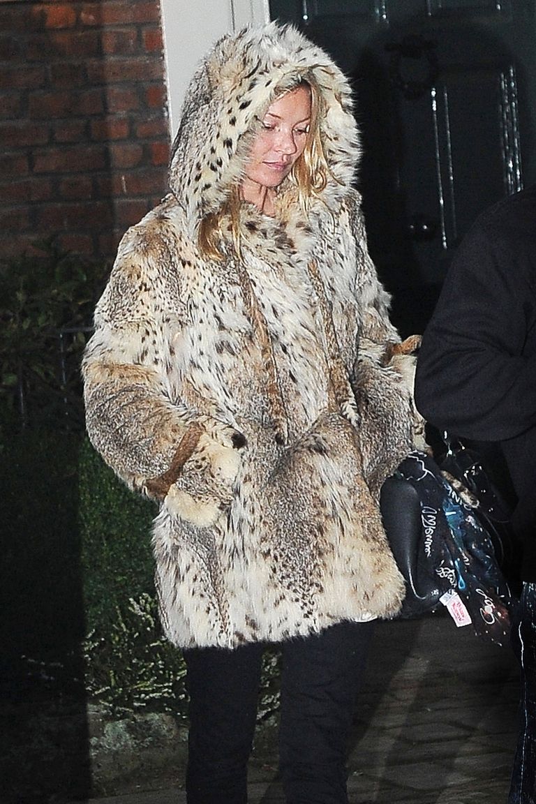 LONDON, UNITED KINGDOM - NOVEMBER 21: Kate Moss is sighted visiting her new house in hampstead on November 21, 2011 in London, England. (Photo by Alex Moss/FilmMagic)