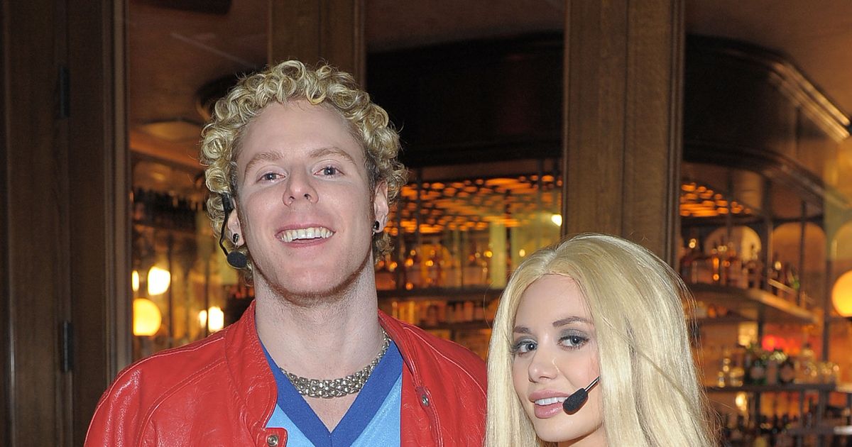 Sean Parker Engaged to Nubile SingerSongwriter After Trading in