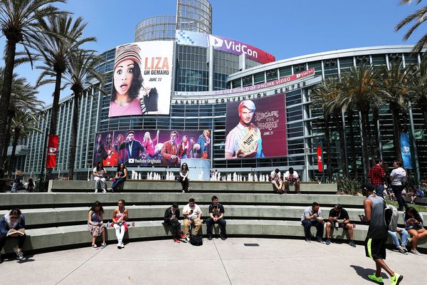 VidCon in Anaheim: Why play video games when you can watch others do it on  ? That's how these rs make money – Orange County Register