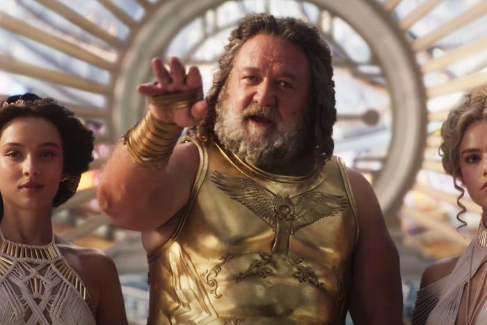 Who plays Hercules in the Thor Love and Thunder post-credits scene?