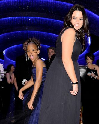 Actress Quvenzhane Wallis (L) attends the Oscars Governors Ball at Hollywood & Highland Center on February 24, 2013 in Hollywood, California.