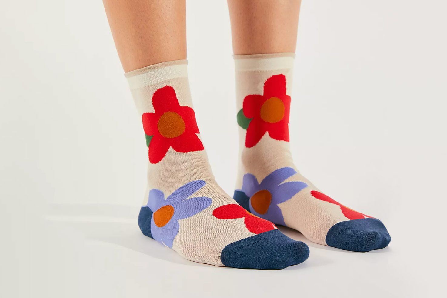 6 pairs ladies bamboo socks.flower design.non elastic tops.designer style