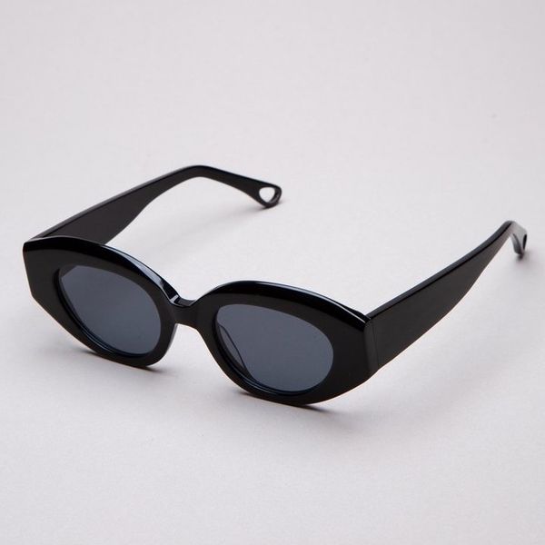 Philó Petra Sunglasses – Black