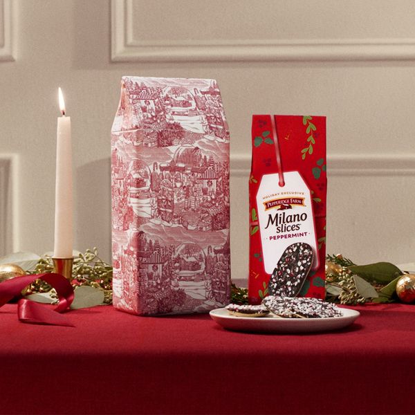 Pepperidge Farm Milano Slices® Peppermint in Classic Red