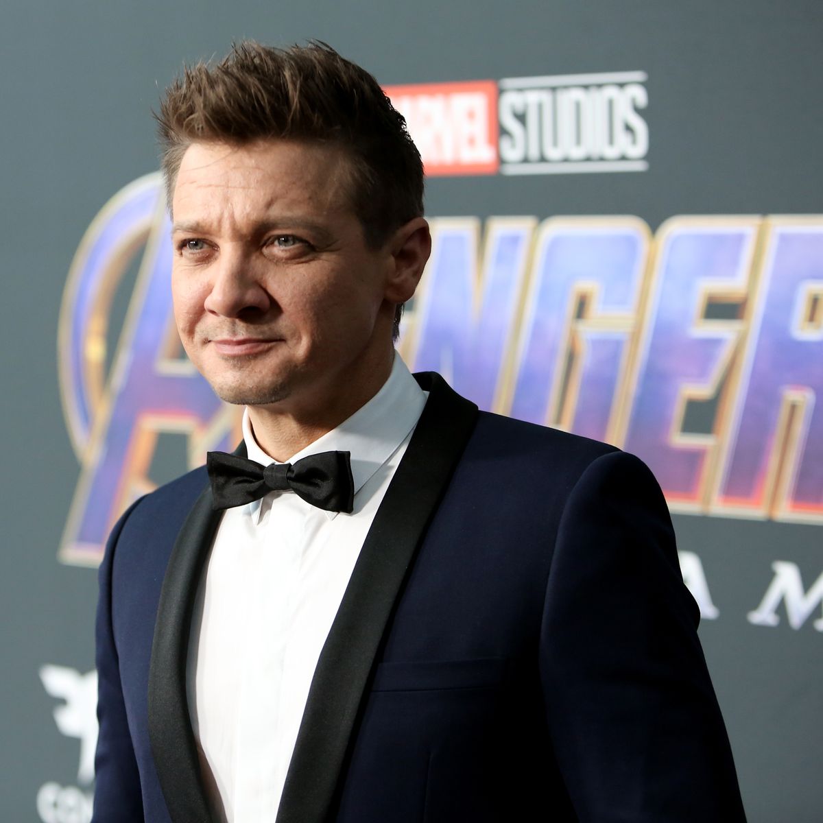 Jeremy Renner S Ex Wife Claims He Threatened To Kill Her
