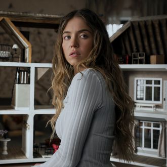 Sydney Sweeney’s Press Tour Continues With ‘The Housemaid’