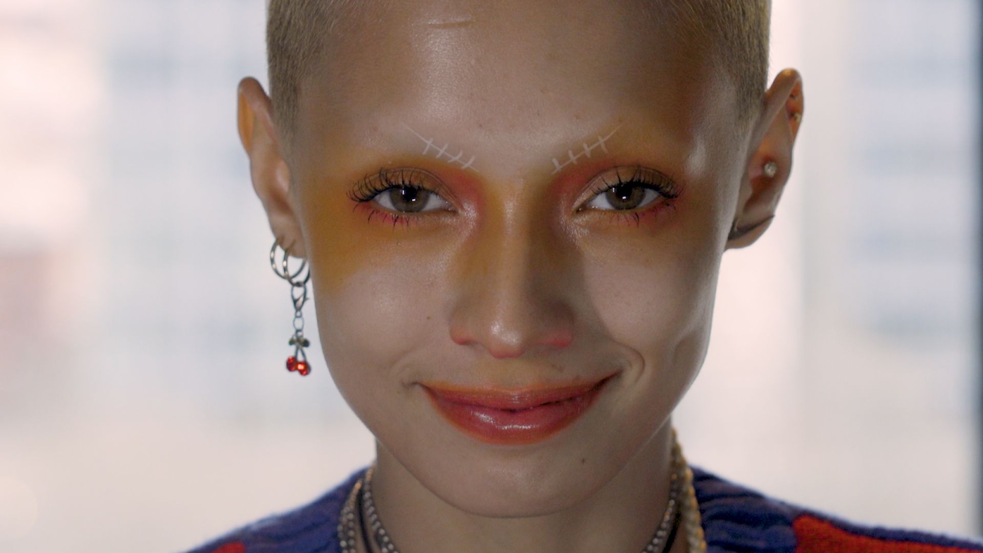 Without Eyebrows, Jazzelle Zanaughtti Can Transform her Face