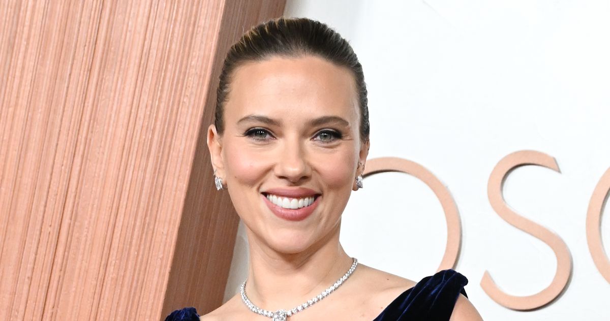 Instagram Is Still a No-Go for ScarJo