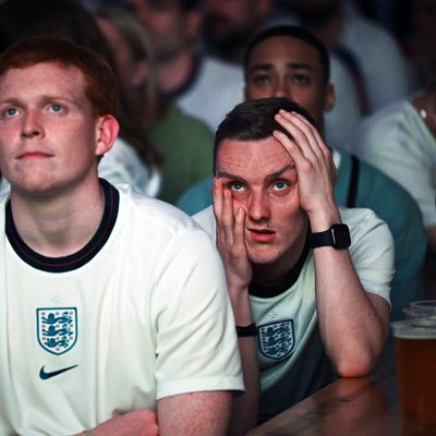 English soccer fans watch Euro 2020.