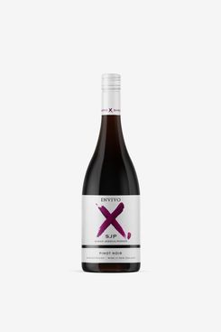 Invivo X by Sarah Jessica Parker Pinot Noir 2022