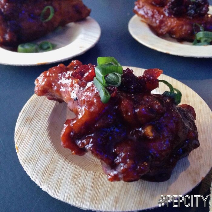 Why, yes those are gluten-free Cherry Pepsi–braised BBQ wings.