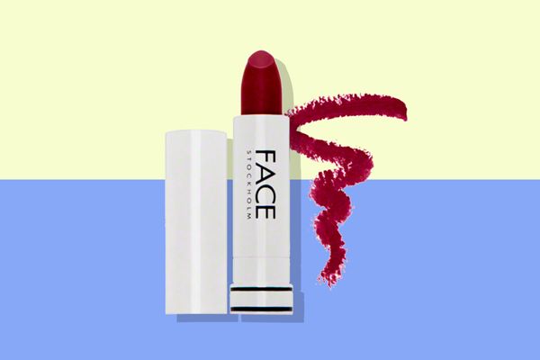 Save Authorized Retailer Face Stockholm Veil Lipstick in Cranberry