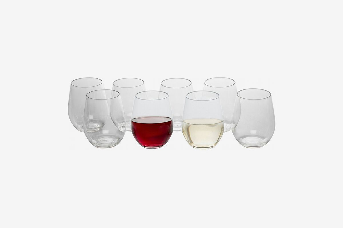 wine in plastic glasses