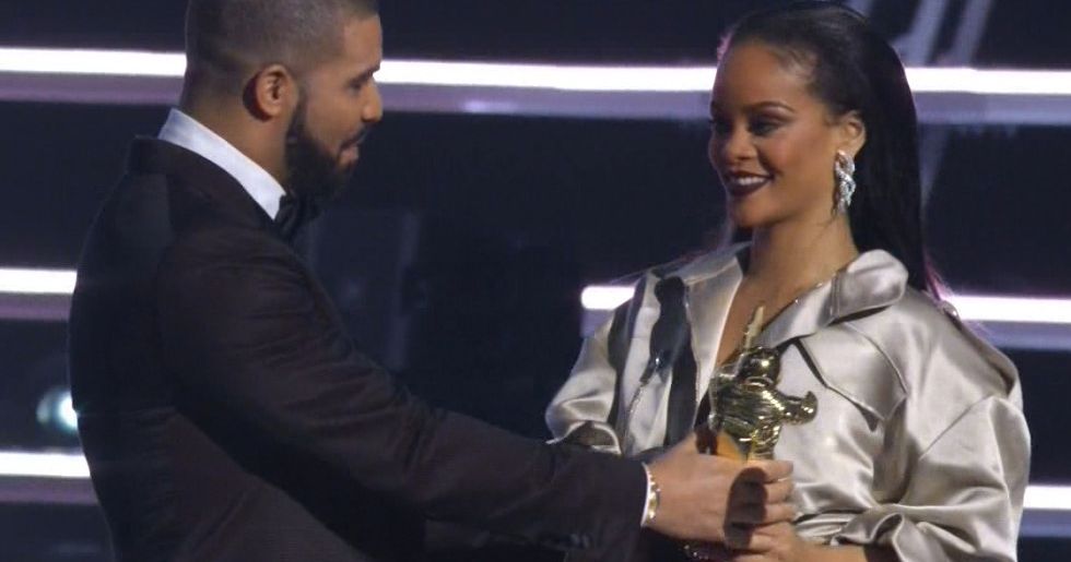 蕾哈娜 (Rihanna) 在 VMA 上傷了德雷克 (Drake) 的心