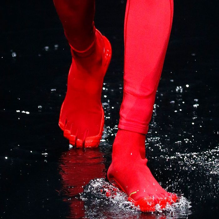 psychology Arashigaoka Experiment Balenciaga Showed Toe Sneakers for Pre-Fall 2021
