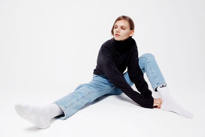Katie Holmes's Socks-Over-Sweatpants Look Is a Major Weekend Mood