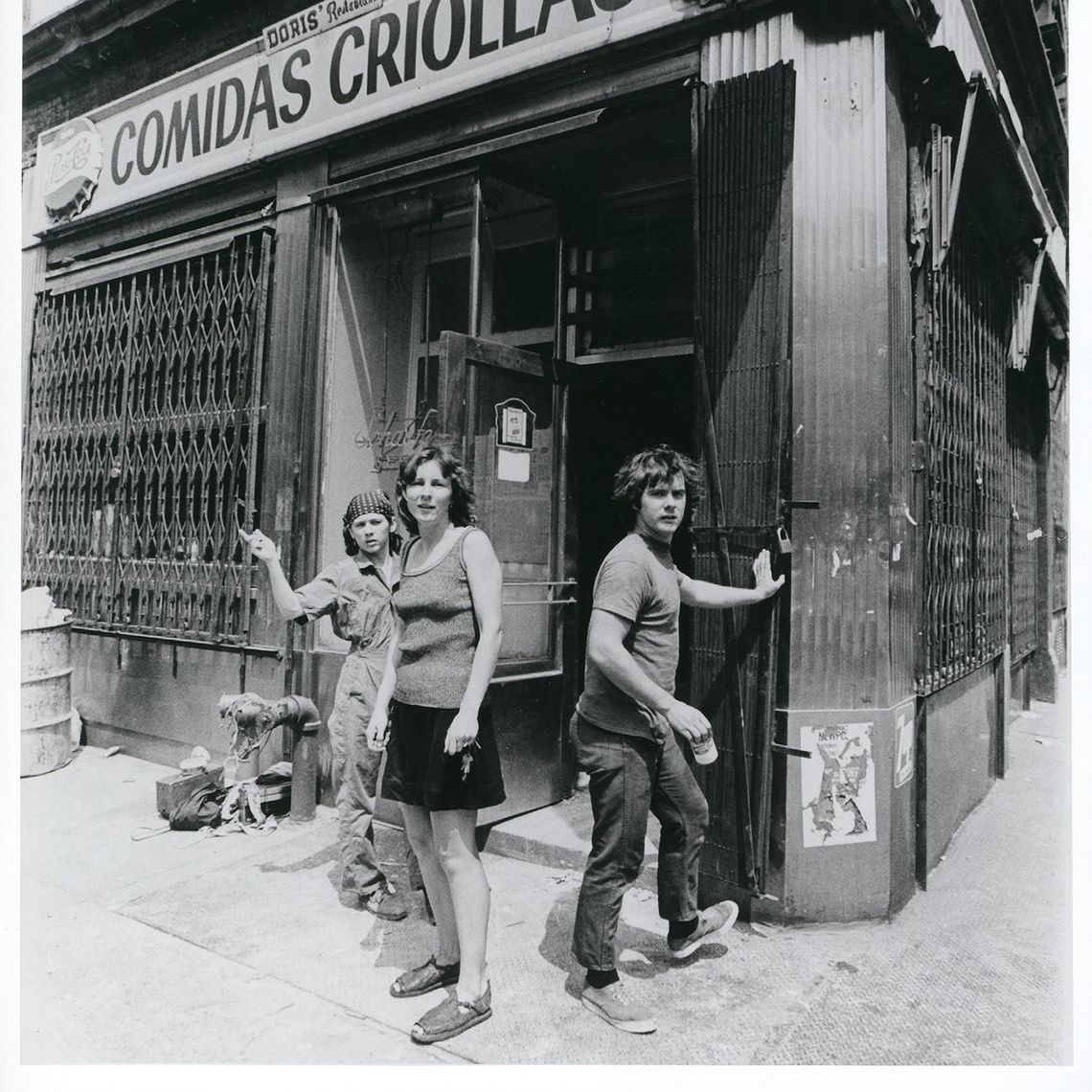 Tina Girouard, Carol Gooden and Gordon Matta-Clark in front of Food in 1971. Photo: Dick Landry/© 2024 Estate of Gordon Matta-Clark / Artists Rights Society (ARS), New York