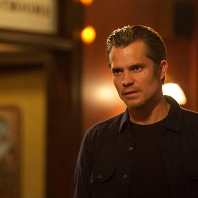 JUSTIFIED: Episode 10: Guy Walks into a Bar (Airs March 20, 10:00 pm e/p). Timothy Olyphant.