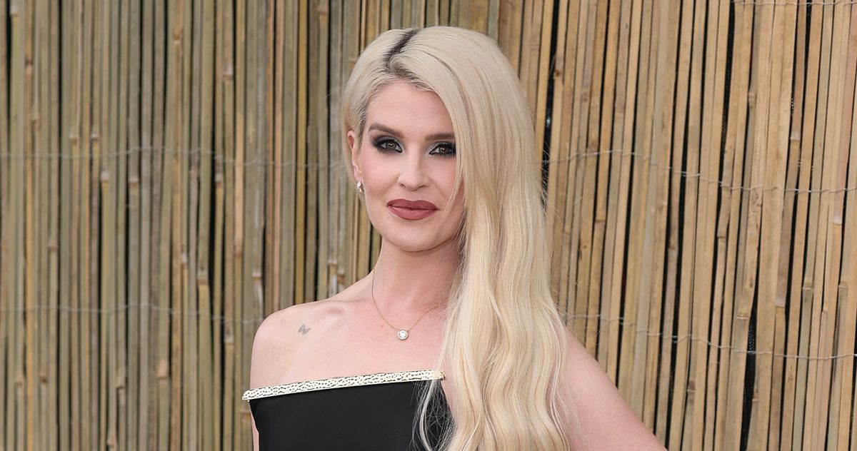 Kelly Osbourne Gets Engaged at Ozzy’s Farewell Concert