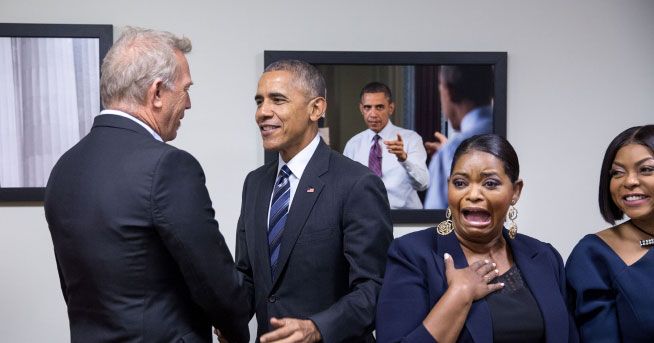 Here Is a Very Good Photo of Octavia Spencer Being Surprised by Barack ...