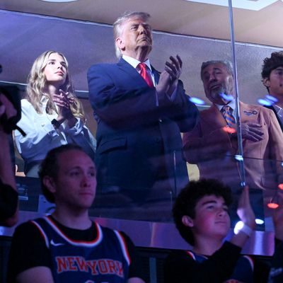 US-POLITICS-TRUMP-BASKET-NBA-FINALS