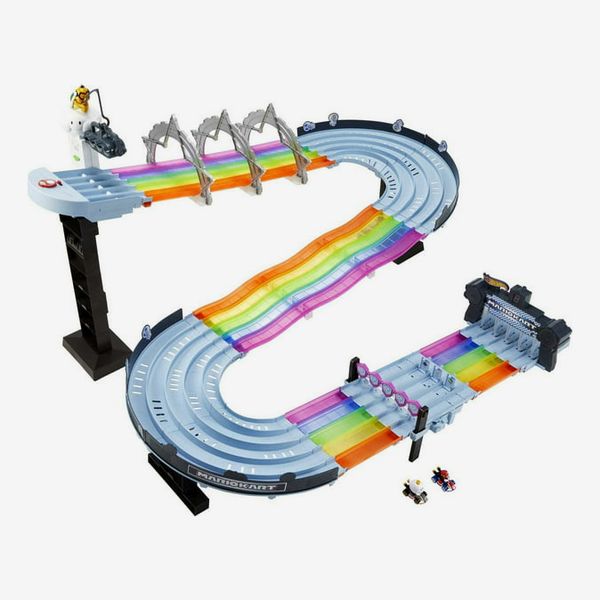 Hot Wheels Mario Kart Rainbow Road Raceway